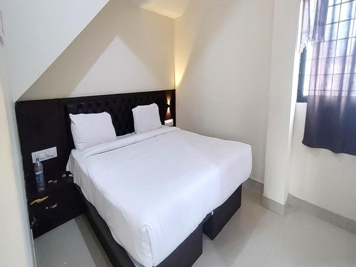 Mg Residency Hotel Chikmagalūr Eksteriør billede